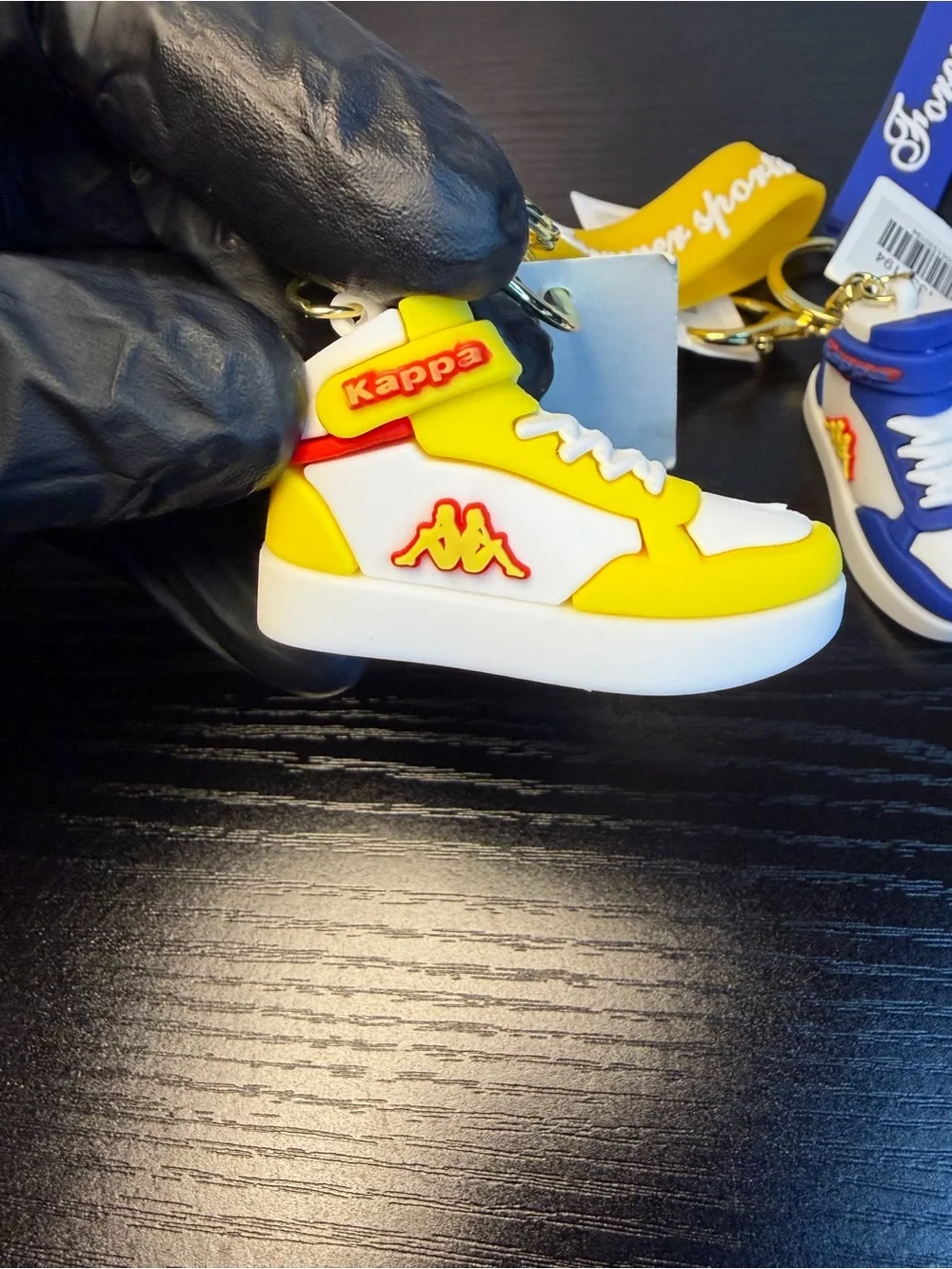 6Pcs Sneaker Keychain - Multicolor Set GREAT FOR GIFTS.